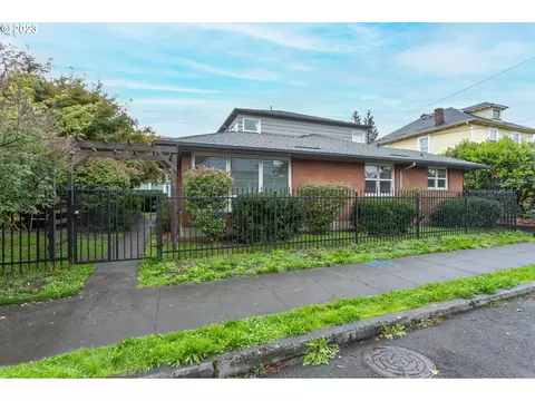 615 NE Church St #8, Portland, OR 97211