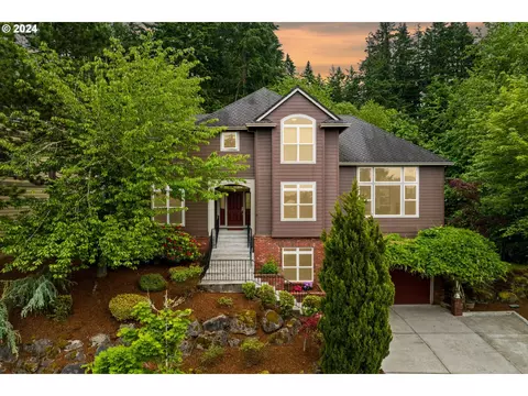 13830 SE Alta Vista Dr, Happy Valley, OR 97086