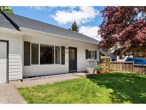 3995 N Clarey St, Eugene, OR 97402