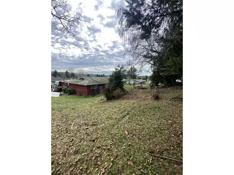 1013 W A Ave, La Center, WA 98629