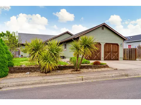 1103 Ash Grove Loop, Creswell, OR 97426