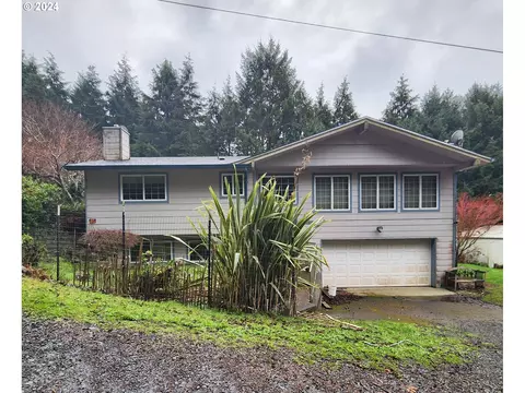 9595 NE 17th Ave, Rockaway Beach, OR 97136