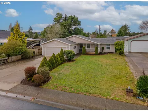 109 Jensen Way, Lakeside, OR 97449