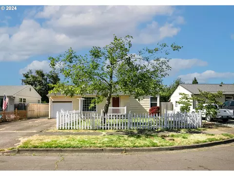 1534 A St, Springfield, OR 97477