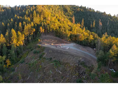 700 Weekly Dr, Grants Pass, OR 97527