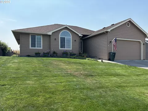 1920 SW Runnion Ln, Pendleton, OR 97801
