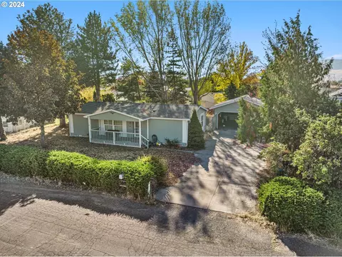 10703 W 4th St, Island City, OR 97850