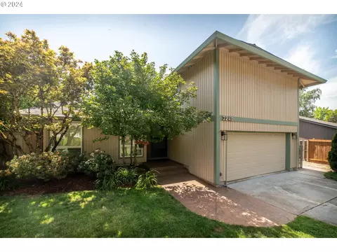3240 NW Parkview Dr, Beaverton, OR 97006