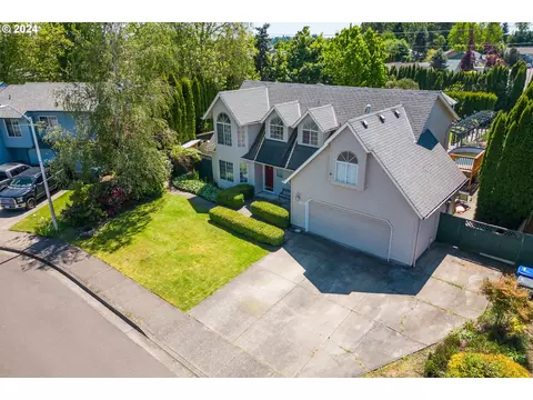 2288 NE Stone Hedge Dr, Keizer, OR 97303
