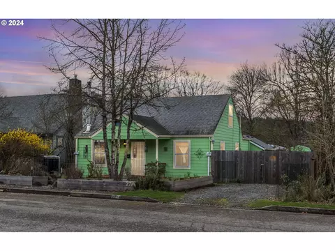 2714 Madison St, Eugene, OR 97405