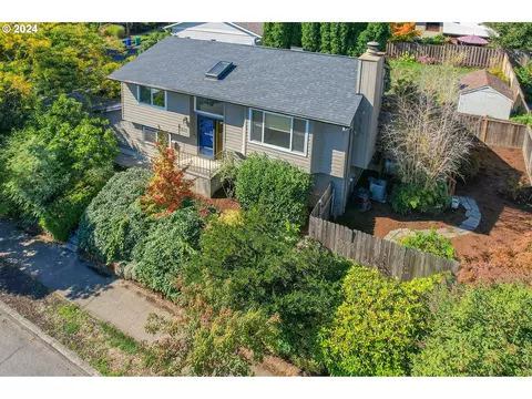 1531 SE 76th Ave, Portland, OR 97215