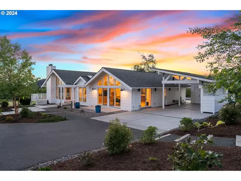 18771 S Whitten Ln, West Linn, OR 97068