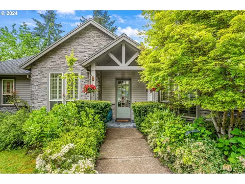 2478 Tipperary Ct, West Linn, OR 97068