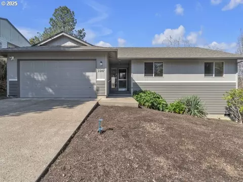 2247 Hemlock Ct NW, Salem, OR 97304