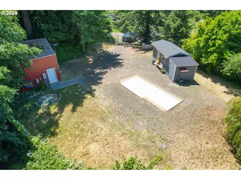 56481 Riverton Rd, Coquille, OR 97423