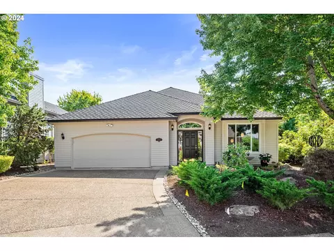4054 NW Gleneagles Pl, Portland, OR 97229