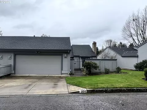 304 Spyglass Dr, Eugene, OR 97401