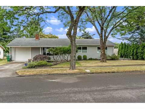 6720 SW Imperial Dr, Beaverton, OR 97008