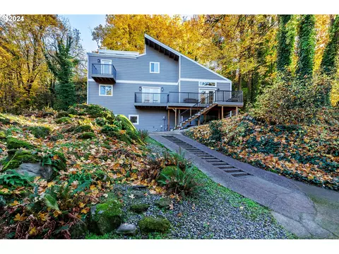 466 S Center St, Oregon City, OR 97045