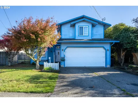 711 Miller Ave, Tillamook, OR 97141