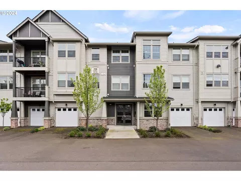 17126 SW Snowdale St #406, Beaverton, OR 97007