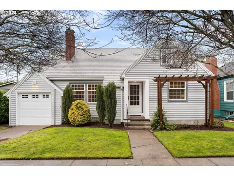 5225 NE Clackamas St, Portland, OR 97213