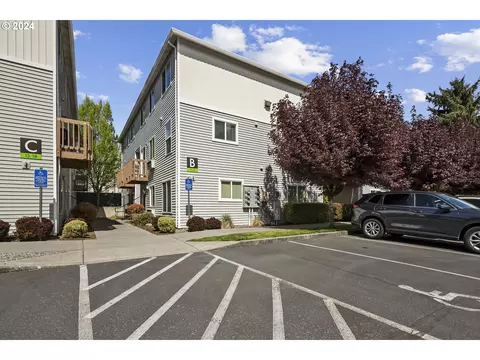 217 NE 146th Ave #7, Portland, OR 97230