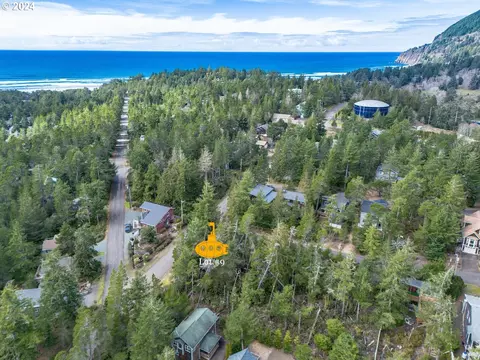 19 Th St #9, Manzanita, OR 97130