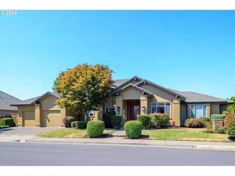 2095 Lakeview Dr, Eugene, OR 97408