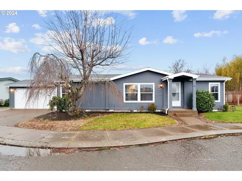 11105 Main St # 37, Donald, OR 97020