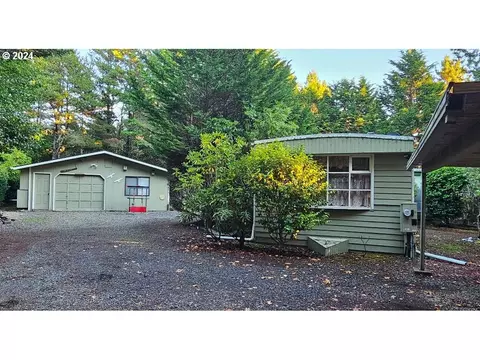 4849 Seapine Dr, Florence, OR 97439