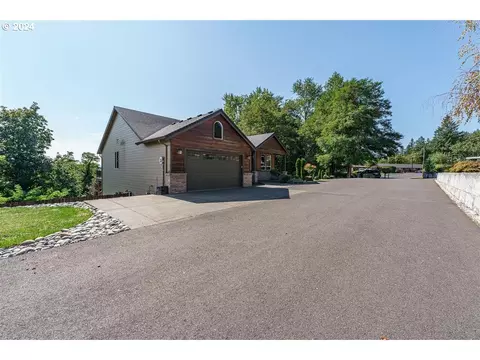 424 NE Province Dr, Camas, WA 98607