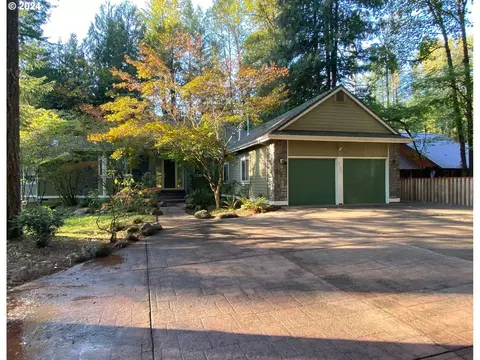 61841 E Salmon St, Brightwood, OR 97011