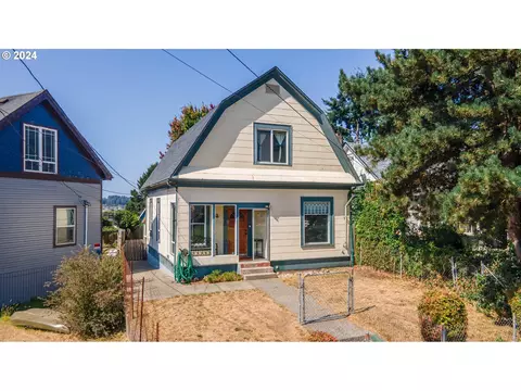 811 Florida St, North Bend, OR 97459