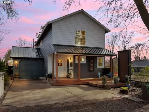 960 NE 67th Ave, Hillsboro, OR 97124
