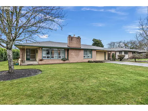 2953 Firwood Way, Eugene, OR 97401