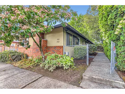 1521 SE 30th Ave, Portland, OR 97214
