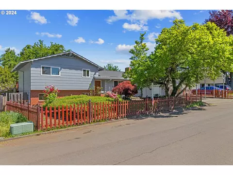 19525 SW Cascadia St, Beaverton, OR 97078