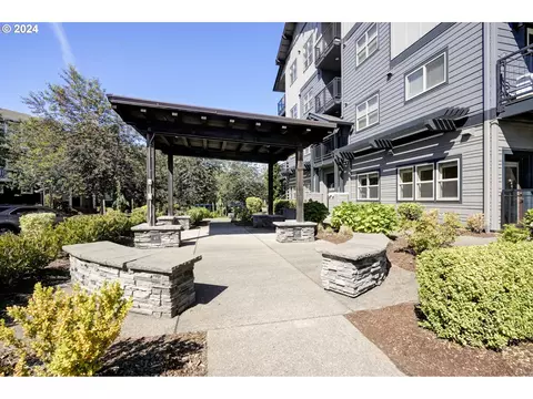 13925 SW Meridian St #100, Beaverton, OR 97005