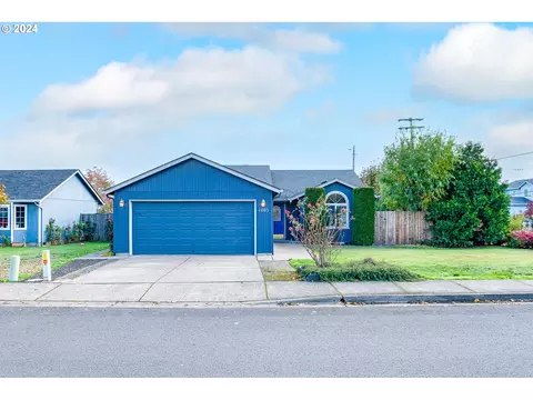 1005 Ash Grove Loop, Creswell, OR 97426
