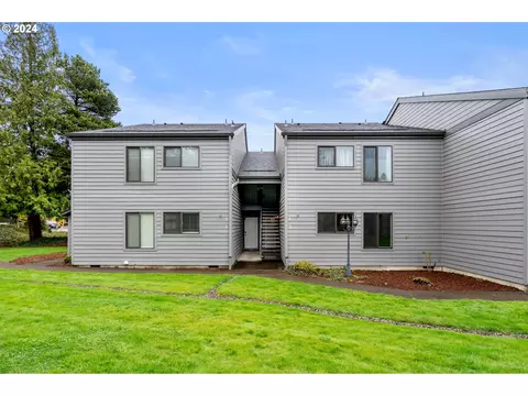 6745 SW Scholls Ferry Rd # 3, Beaverton, OR 97008