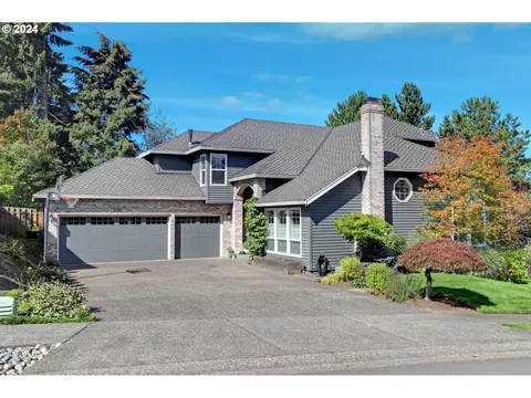 2110 Club House Dr, West Linn, OR 97068