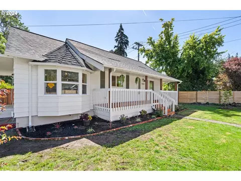 9320 SE Bell Ave, Milwaukie, OR 97222