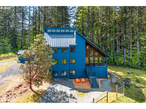 20100 NE Kings Grade, Newberg, OR 97132