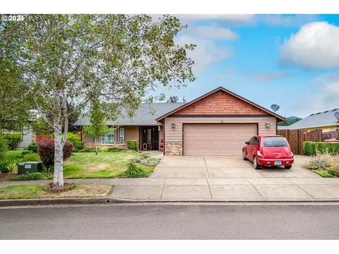 4948 Mimosa Cir, Sweet Home, OR 97386