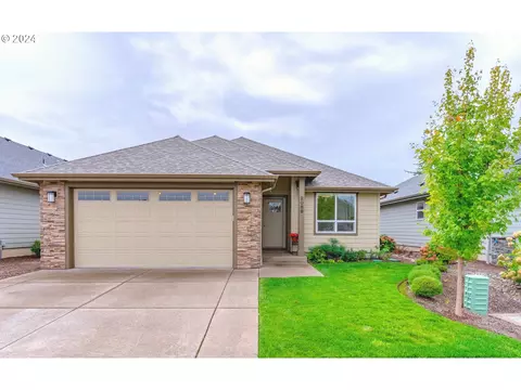 2089 SE Academy St, Dallas, OR 97338