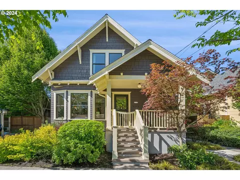 1135 SE Bidwell St, Portland, OR 97202