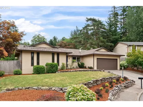 8450 SW 71st Pl, Portland, OR 97223