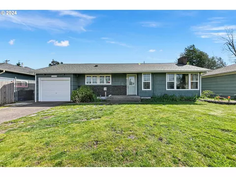 1355 M St, Springfield, OR 97477