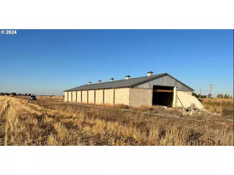 SW Bear Dr, Madras, OR 97741